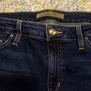 Joe's Flawless mid rise skinny crop